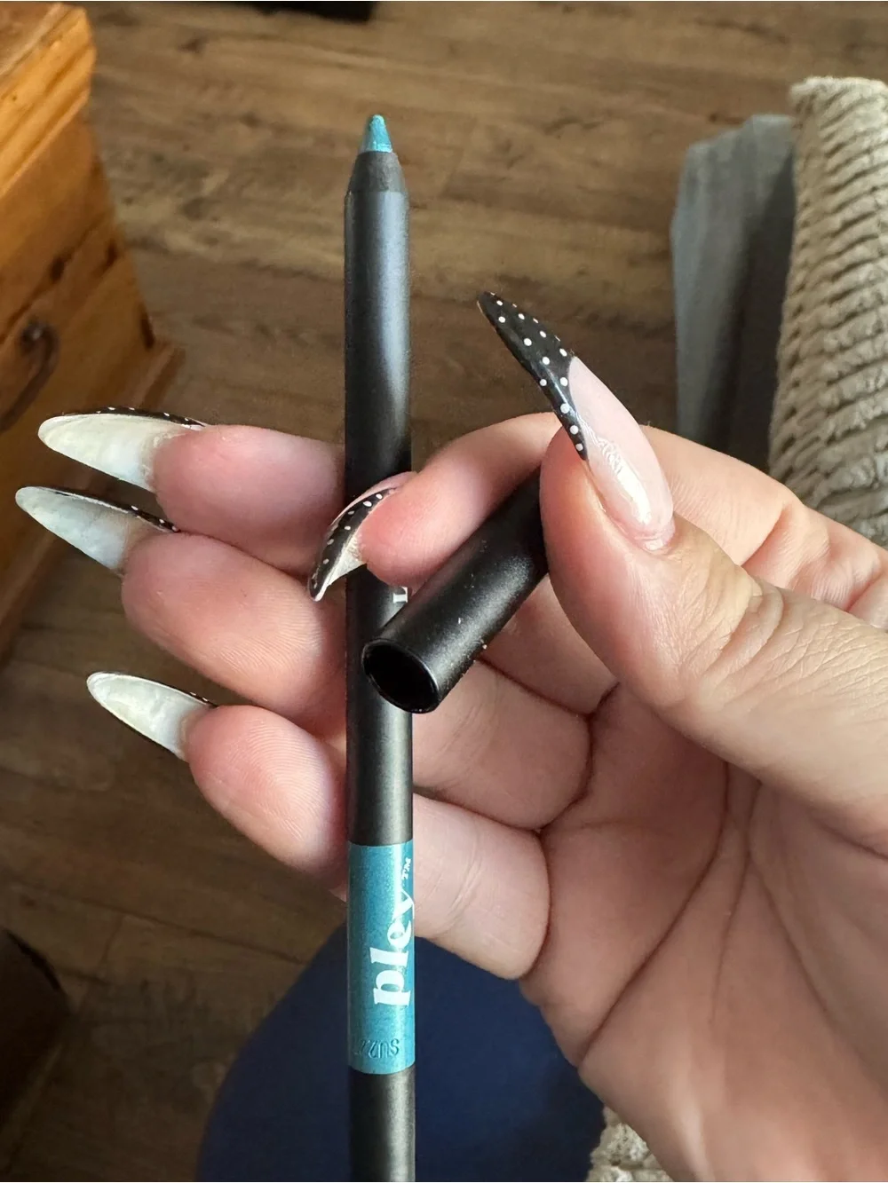 Pley Eyeliner shade Cyber Fairy